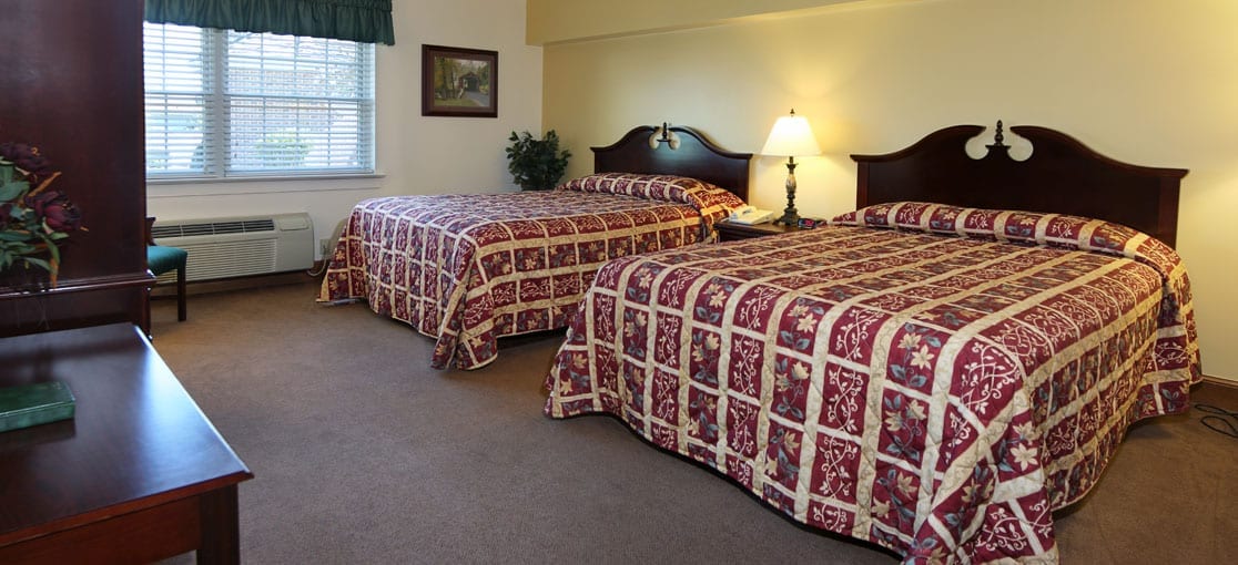 Family Suite beds at Bird-in-Hand Family Inn