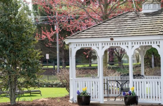 A gazebo at Bird-in-Hand's Travelers Rest Motel