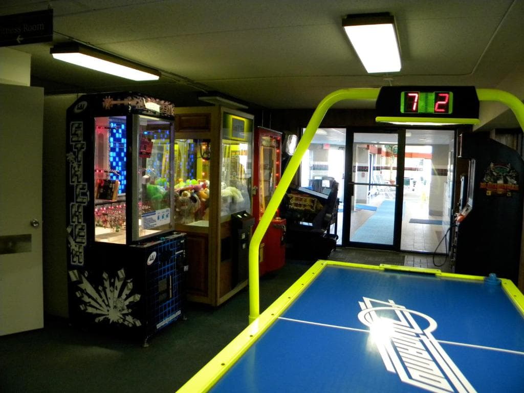 Bird-in-Hand Family Inn Game Room